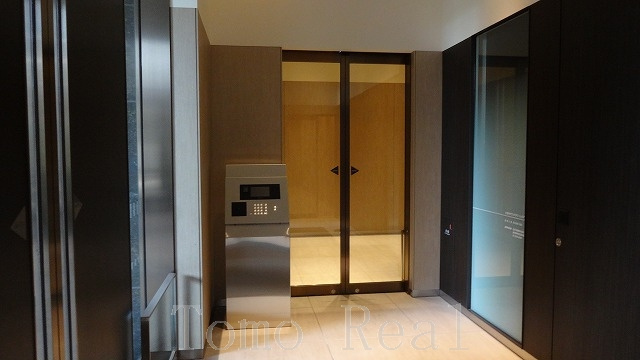 六本木グランドタワーレジデンスのエントランス