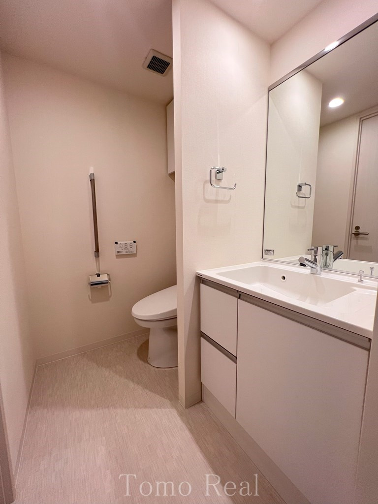 六本木グランドタワーレジデンスの洗面所