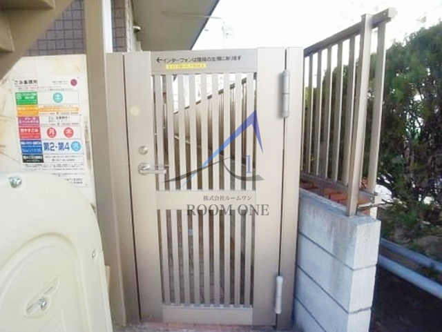 コーポランセ中野のエントランス|エントランスです。