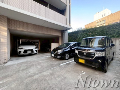 【駐車場】 | ポルタニグラ大須 | 駐車場があるので、車を買う予定の方も安心です