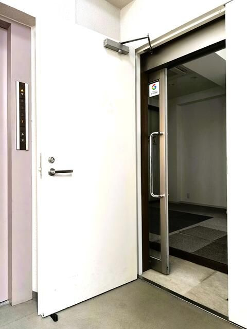 ＨＲＫＫ　Ｂｕｉｌｄｉｎｇの玄関