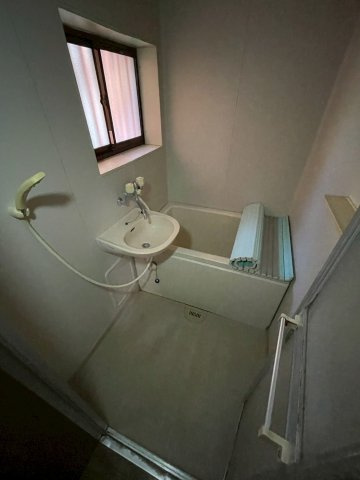 メゾン室野井の浴室