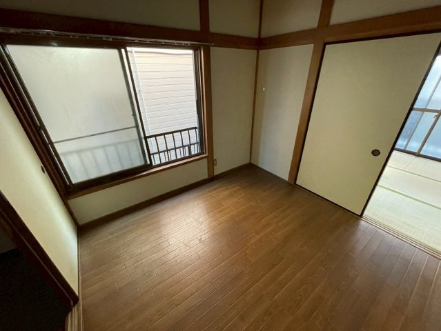 メゾン室野井の洋室