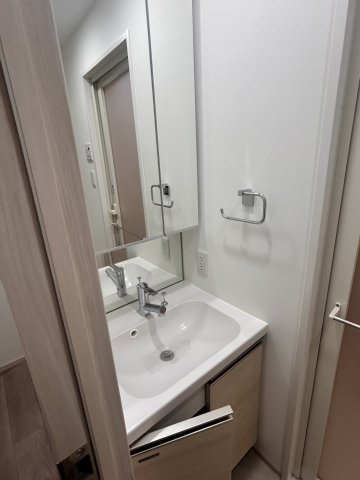 スプランディッド西日暮里の独立洗面台