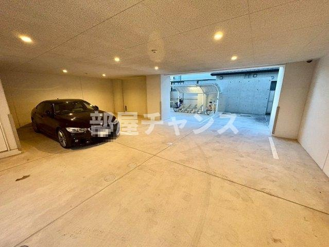 モン ヨイーエの駐車場