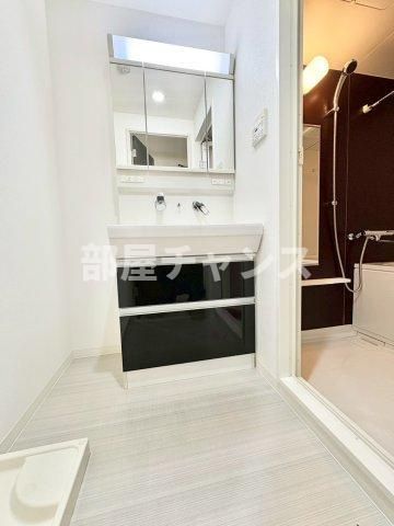 モン ヨイーエの独立洗面台