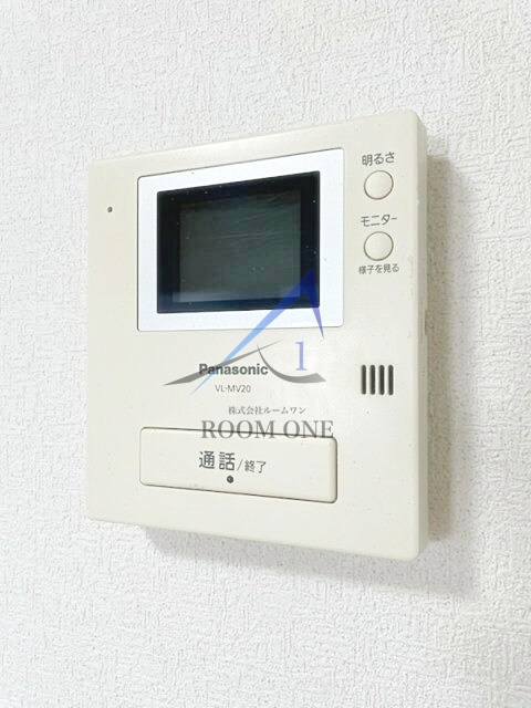 砧サンハイムのセキュリティ|モニター付きインターホンです。