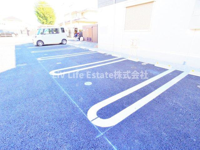 モアリ西恋ヶ窪の駐車場