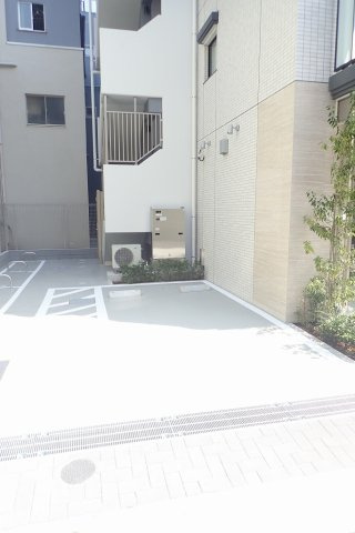 オーキッドレジデンス蔵前の駐車場