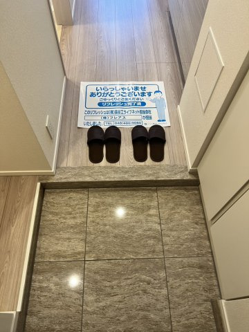 オーキッドレジデンス蔵前の玄関