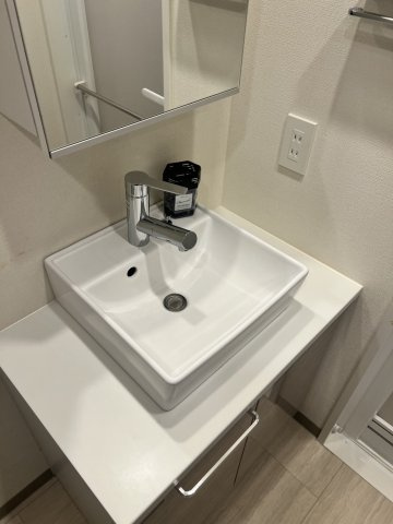 オーキッドレジデンス蔵前の独立洗面台