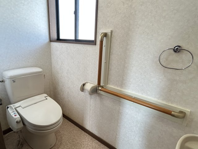 阿南市横見町高川原中古戸建てのトイレ