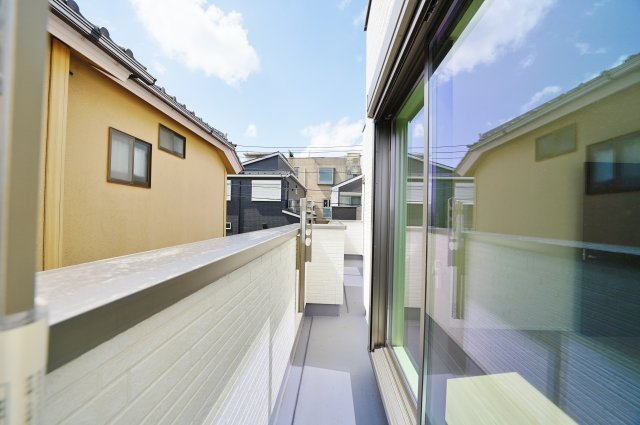 【横浜市保土ケ谷区上菅田町1627-7新築戸建て】★仲介手数料無料★（新井小学校・上菅田中学校）のバルコニー