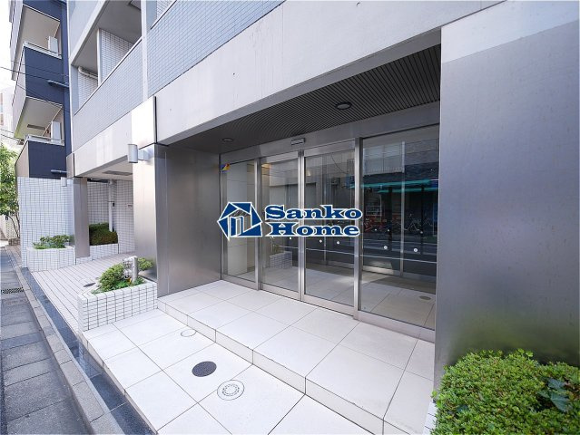 スカイコート押上のエントランス