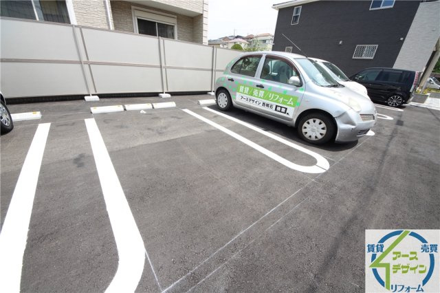 リバーサイド魚住の駐車場