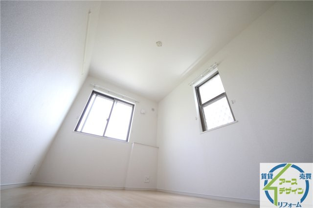 リバーサイド魚住の洋室