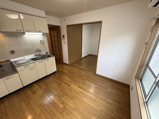 ガーデンハイツ刀根山の居間・リビング