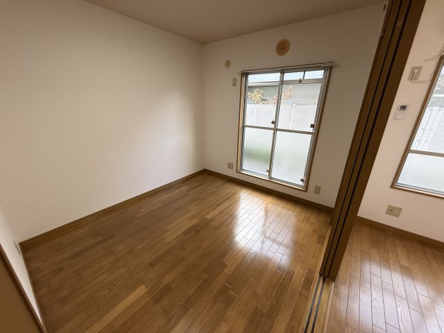 ガーデンハイツ刀根山の寝室