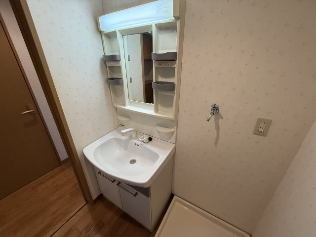 ガーデンハイツ刀根山の独立洗面台