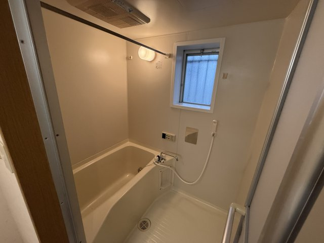 ガーデンハイツ刀根山の浴室