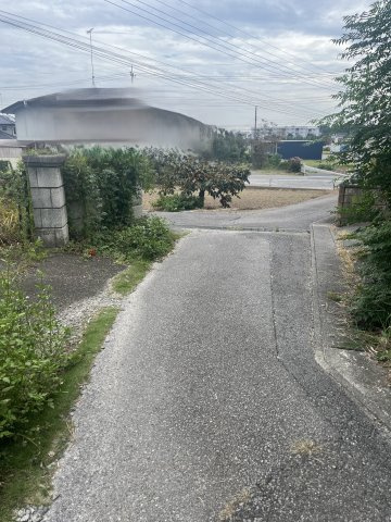 大泉町大字寄木戸　売土地の前面道路含む現地写真