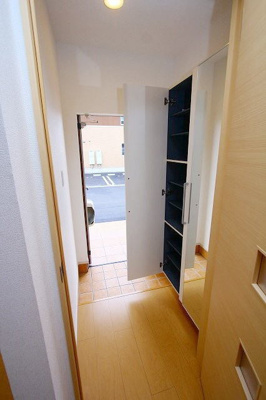 【玄関】 | フォルム・グレースＢ