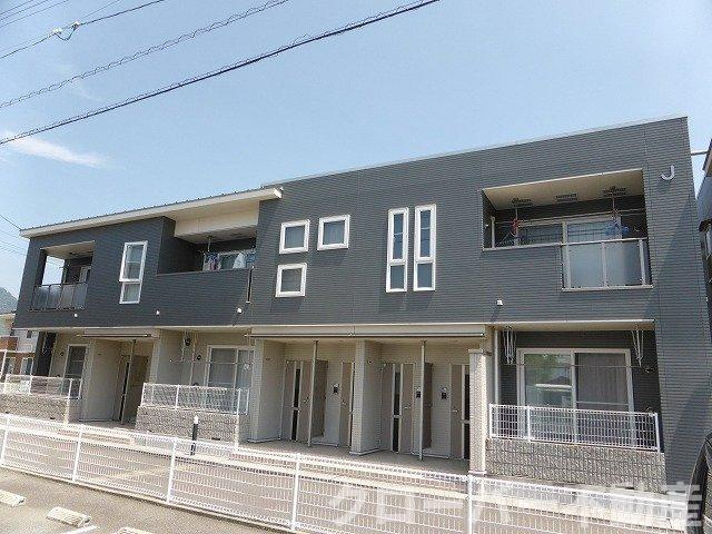 グラスランドレジデンスＪの外観