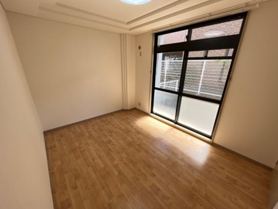 【内装】 | スイートピーチ | 洋室