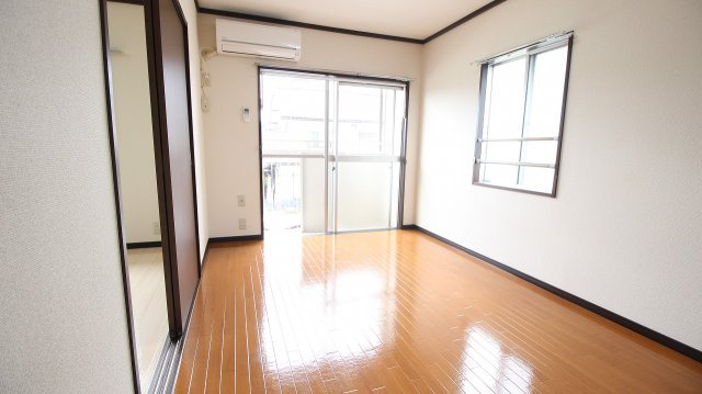 オレゴンハイツBの居間・リビング