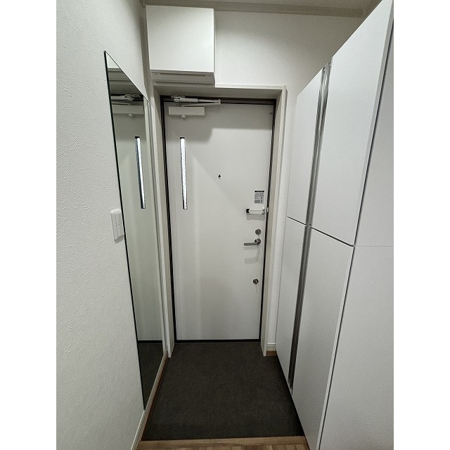 グランドール西尾久の玄関