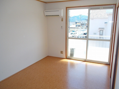 メゾン・ド・レスカール Aの居間・リビング