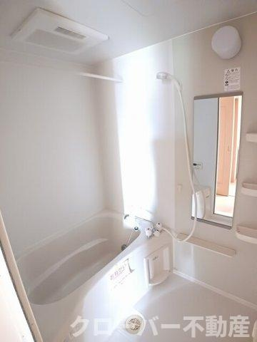 ドエルエバーグリーンＣの浴室