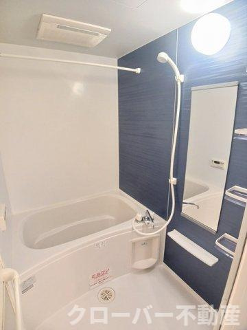 ベル・メゾン鶴市Ａの浴室