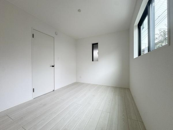 【洋室】 | 日当たりが良く気持ちの良い居室です♪