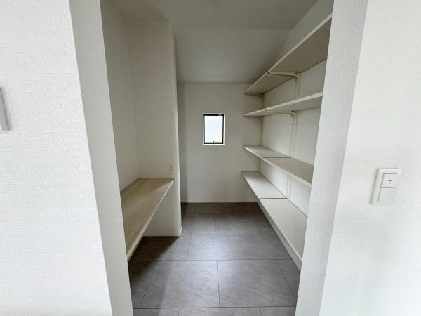 世田谷区砧１丁目の新築一戸建の収納|収納力も良く使い勝手が良さそうです！