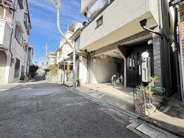 【前面道路含む現地写真】 | 守口市藤田町5丁目　中古戸建