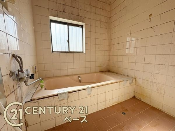 大和高田市藤森　一戸建の浴室|■現地撮影写真■タイルの模様が可愛い浴室です！