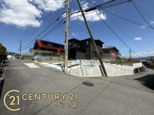 奈良市あやめ池北３丁目の新築一戸建の前面道路含む現地写真|■現地撮影写真■落ち着いた雰囲気の住宅地です！ぜひお気軽にお問い合わせください！