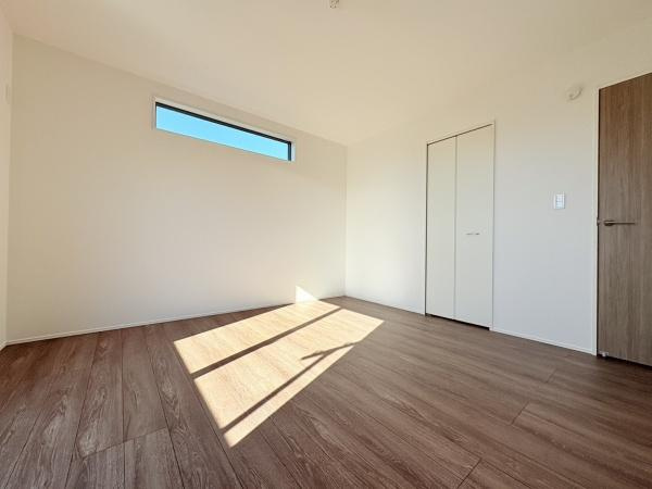 鎌倉市手広６丁目の新築一戸建の洋室