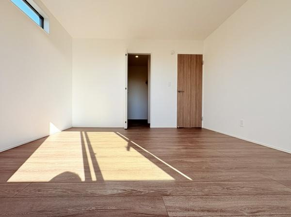 鎌倉市手広６丁目の新築一戸建の洋室