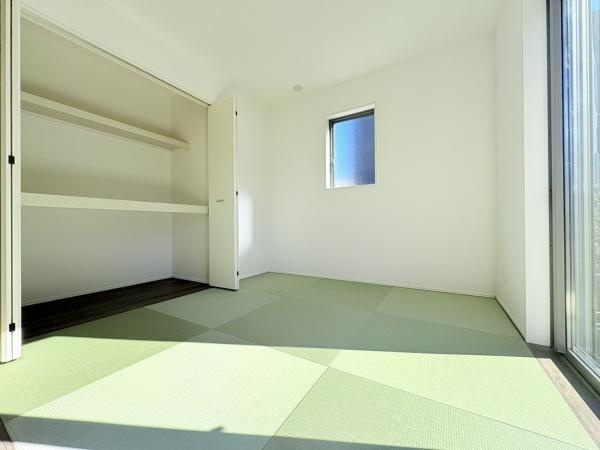 鎌倉市手広６丁目の新築一戸建の居間・リビング