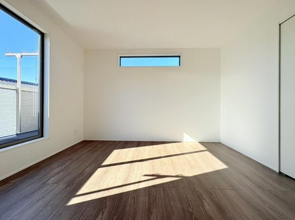 鎌倉市手広６丁目の新築一戸建の洋室