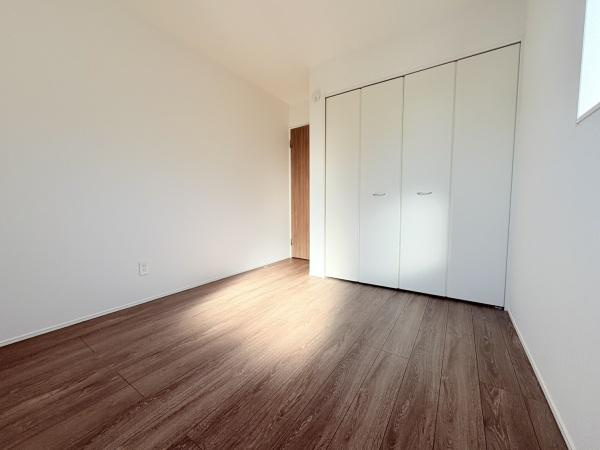 鎌倉市手広６丁目の新築一戸建の洋室