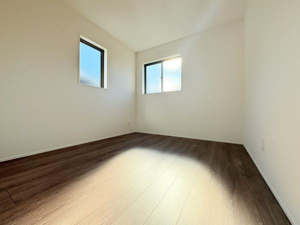 鎌倉市手広６丁目の新築一戸建の洋室