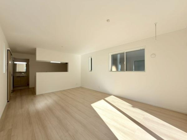 横浜市保土ケ谷区境木本町の新築一戸建の居間・リビング