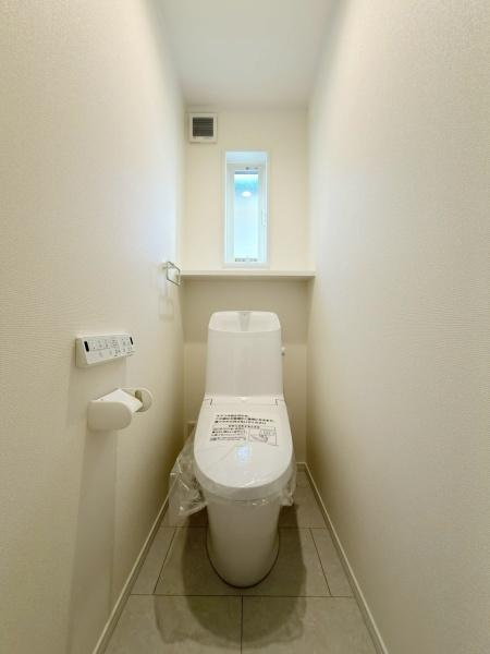 横浜市保土ケ谷区境木本町の新築一戸建のトイレ|いつも綺麗に清潔に！ウォッシュレット付きトイレです。