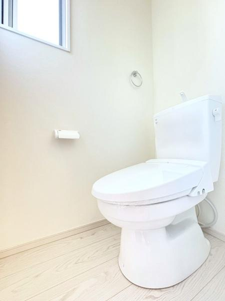 横浜市金沢区高舟台２丁目の新築一戸建のトイレ