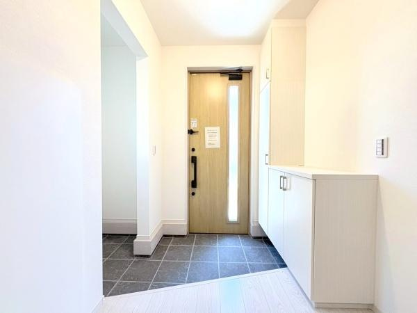 横浜市金沢区高舟台２丁目の新築一戸建の玄関