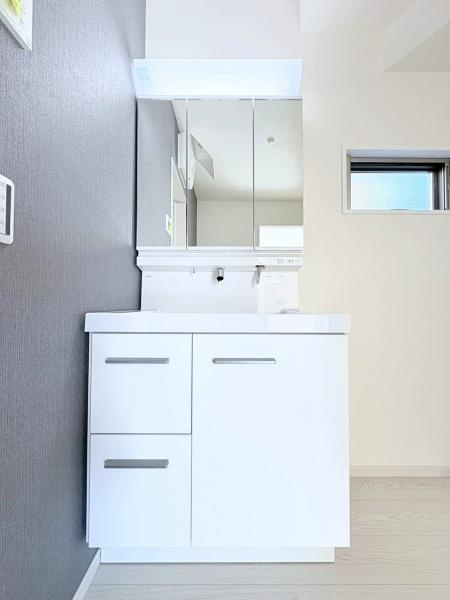 横浜市金沢区高舟台２丁目の新築一戸建の独立洗面台