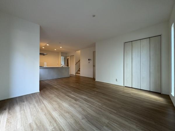 横浜市鶴見区梶山１丁目の新築一戸建の居間・リビング